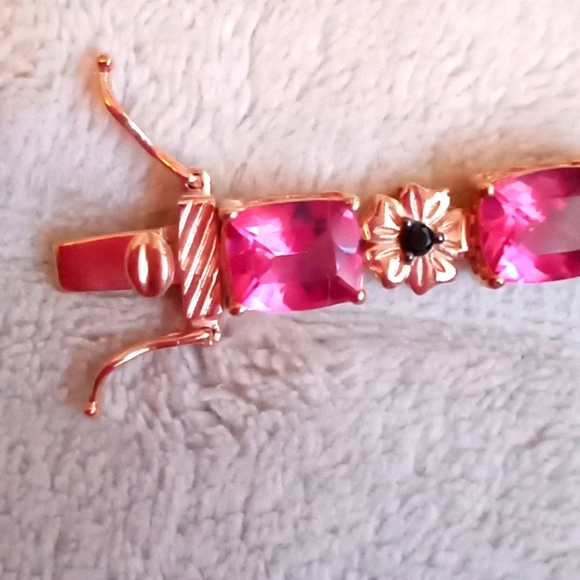 MYSTIC PINK TOPAZ AND BLACK ONYX FLORAL BRACELET - Picture 6 of 8